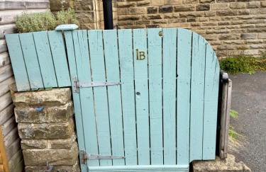 Otter Hollow - a spacious central apartment - Photo 12