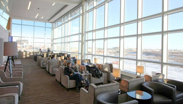 Plaza Premium Lounge - US Departures - Foto 2