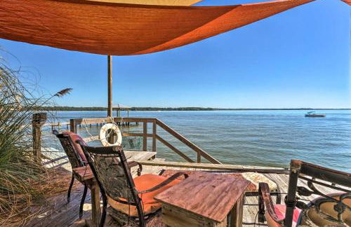 Charming Waterfront Home Fish, Boat and More! - Foto 31