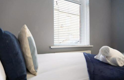 Stylish 4BR Retreat Near Town Centre - Foto 30