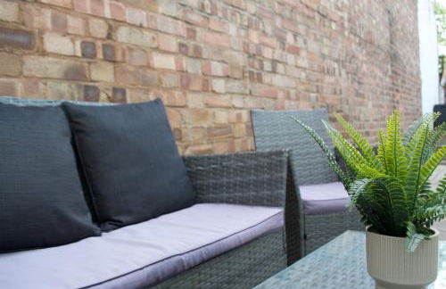 Stylish 2-Bed Garden Flat, 5 Mins to Brixton - Photo 67