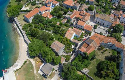 Lovely 15th Century Apartment in Osor - Foto 22