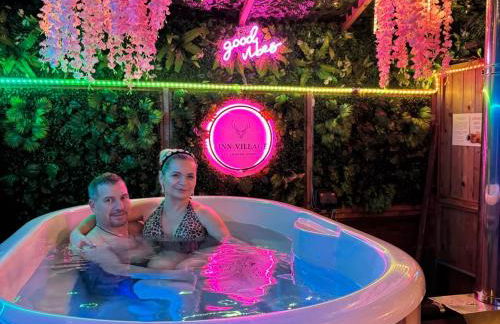 FINN VILLAGE - Loch Lomond Sunset Glamping Pod - Private Ofuro HOT TUB - Foto 1