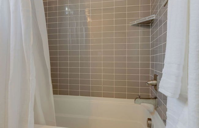 Record Retreat - Photo 22