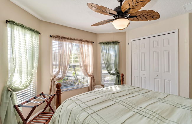 Amazing Vacation Home With Private Pool at Highland Reserve! - Photo 27