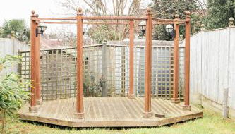 Modern 2 bed Bromley House - Photo 3, Garden, Garden view