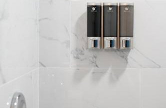 Wood Circle House - Dog Friendly with Fenced in Backyard - Foto 58