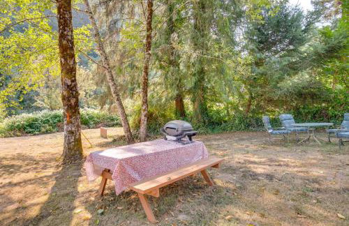 Historic Mapleton Cottage with River Views and Hot Tub - Foto 24