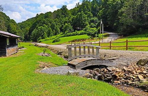 Mountain Gem, Hot Tub, Fire Pit, Views, Starlink Wi-fi - Foto 24