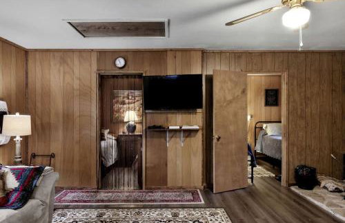 Serene Riverfront Cabin Haven near South Branch Potomac River in West Virginia - Foto 19