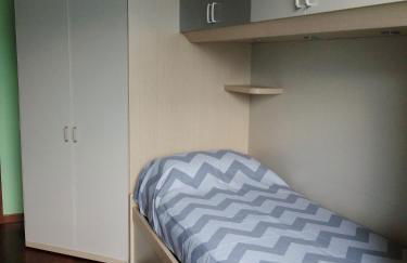 Between mountains and lake - Foto 17