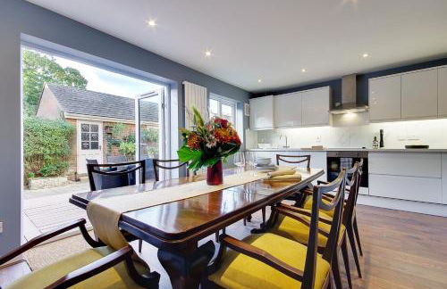 14 Oxford Mews - 5 Star Living for up to 10 People - Photo 3