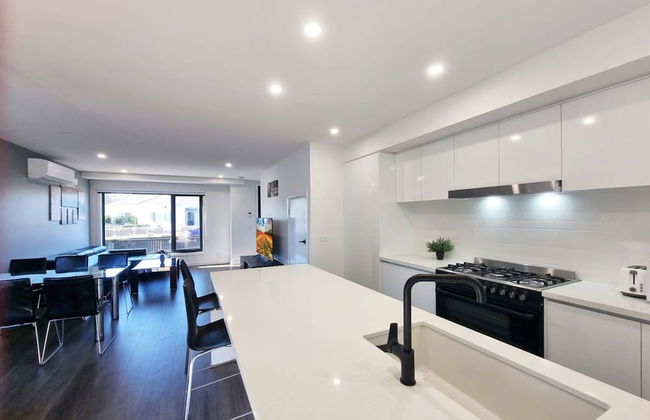 Brand new House - Modern Home in Great Location - Foto 8