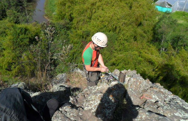 Suesca Rappelling Tour - Photo 3
