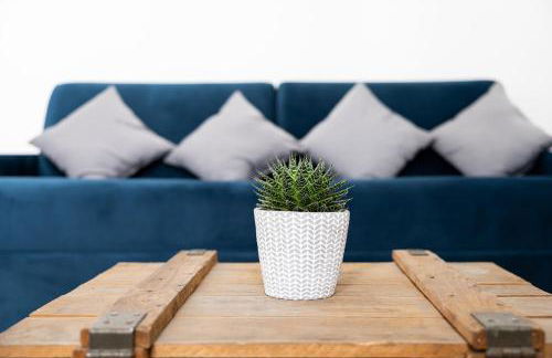 Apartments am Neuen Theater - Parkplatz nach Verfügbarkeit - Altstadt - Küche - Wifi - Powered by Ko-Living - Foto 37