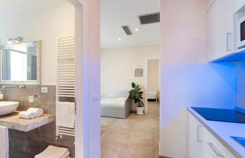 White Suite & Apartments - Foto 13