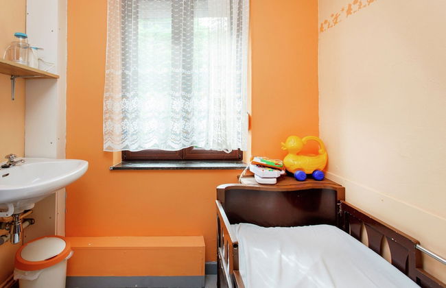 Quaint Holiday Home With Fenced Garden in Manhay - Photo 9