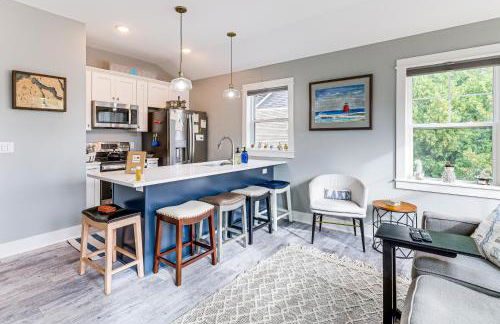 Walk to Dtwn Charlevoix Condo with Fireplace - Foto 8