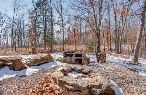Secluded Ozark Hideaway 13 Mi to Table Rock Lake - Foto 7