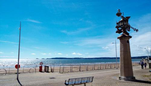 Beach Side APT with Home Cinema - Foto 5