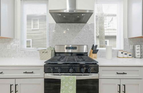 Near Indy Attractions • Deck • Patio • Fenced Yard - Photo 22