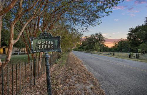 Waterfront & Pet-friendly 3-Acre Home with fire-pit - Photo 55