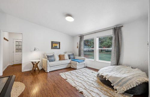 Black Moose - Pet friendly - Trailer parking - Wood stove - Single level - Photo 6