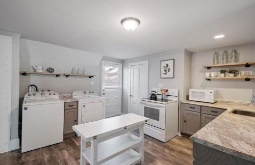 Stylish & Large Top Floor w Private Front Porch - Foto 2