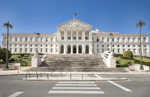 Lapa Getaway Studio with Swimming Pool - Photo 33