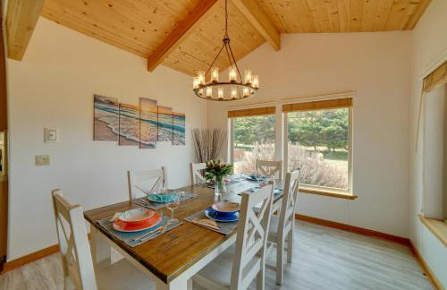 Inviting Manchester Home with Hot Tub Near Beach! - Foto 9