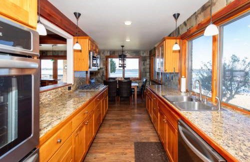 Waterfront Luxury Family Retreat - Foto 40