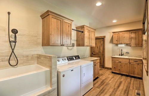 Bigfork Modern Living - Pet and Family Friendly! - Photo 28