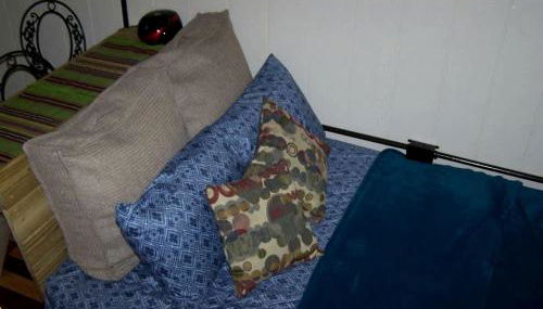 Cozy Wood Shed Tiny House Near Old Hickory Lake w/ Full Kitchen, Fire Pit & Breakfast - Photo 4