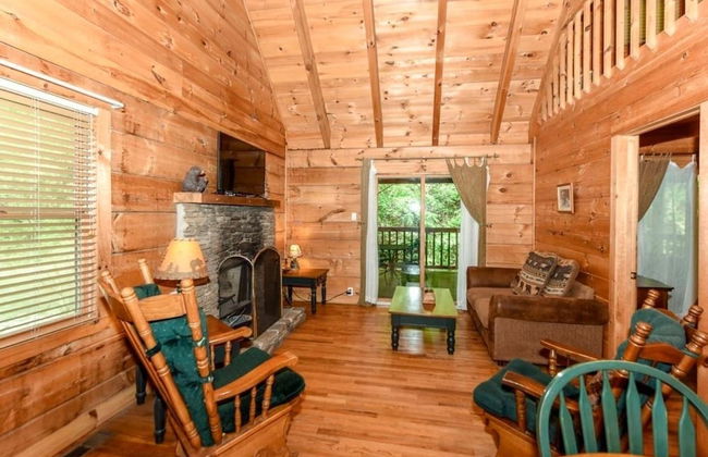 Creekside 2 Bedroom Cabin by RedAwning - Photo 12