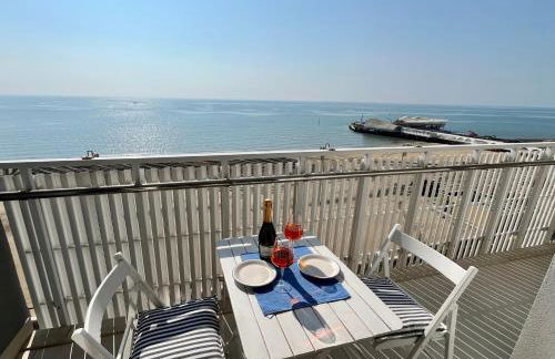 Vista mare a 10m dalla spiaggia, 8 piano e parcheggio privato - Foto 1
