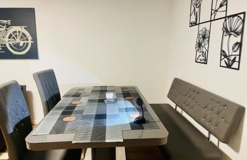 GraceHomes - Garage, Ventilator, Free Coffee, Airport, Messe, Stuttgart, WiFi up to 6 Guests - Foto 5