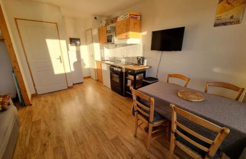 Appartement 4 personnes 32m2 Au pied des pistes- WiFI- Balcon Sud- Chamrousse 1650 - Foto 15