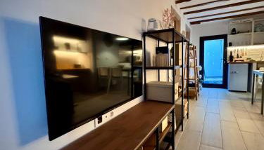 Akonelia - chora center - Foto 4