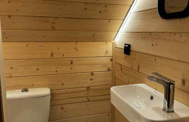 Domek w ogródku z prywatną balią z hydromasażem - Foto 7