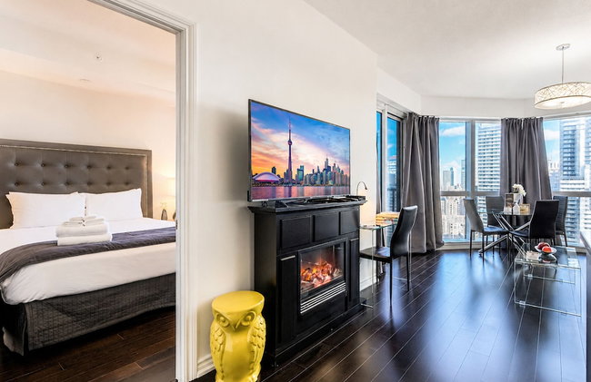 Downtown Toronto 2 Bedroom Suite Near Business District, U of T, UHN Hospitals - Foto 1