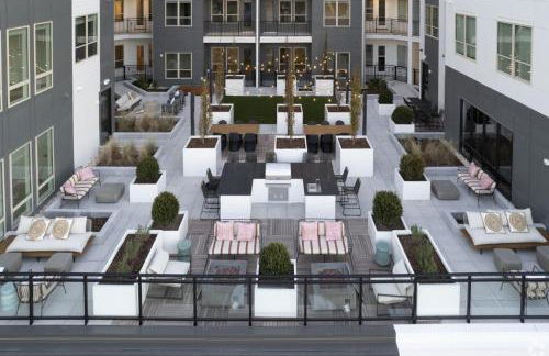 Modern 2BR Condo Near Railroad Park and UAB - Foto 29