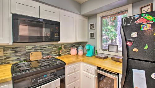 Mount Ida Condo with Balcony and Resort Amenities - Foto 5