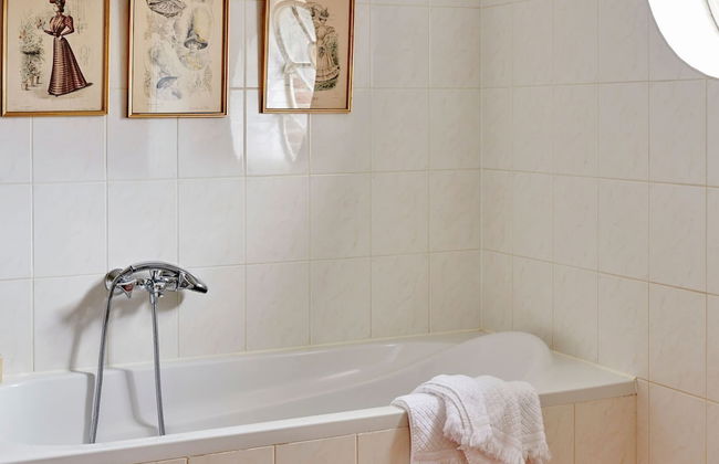 Authentic Holiday Home With a Garden - Foto 14