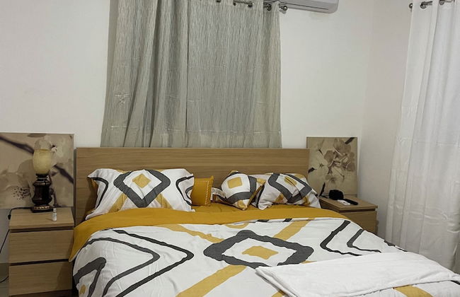 Confidence Luxurious Apartment - Photo 7