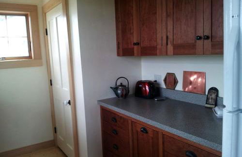 Idyllic Cottage Rental near Mount Mansfield State Forest, Vermont - Photo 7