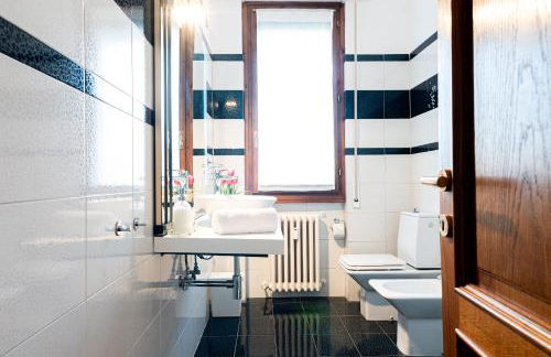 Godi Fiorenza Suite - Duomo a 15 Minuti e Aeroporto a 4 Minuti con Tramvia T2 - Foto 9