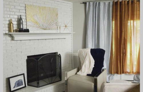 Modern Designer Townhouse 2Br Ideal for Long Stays! - Foto 15