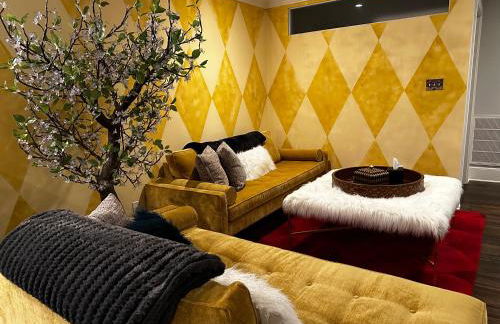 Best Location, Walk Anywhere - Photo 22