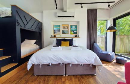 The Cedarwoods - luxury for up to 5 and your woof! - Photo 4