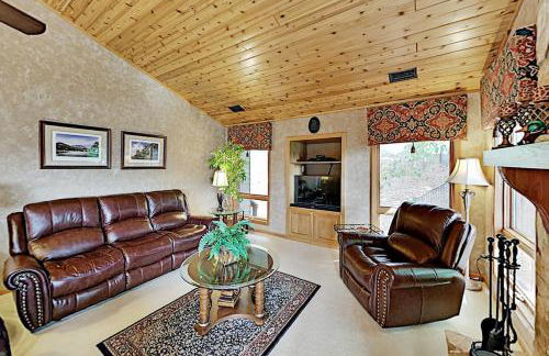 Sunset Retreat - Big Deck, Mountain & Lake Lure Views! - Foto 17